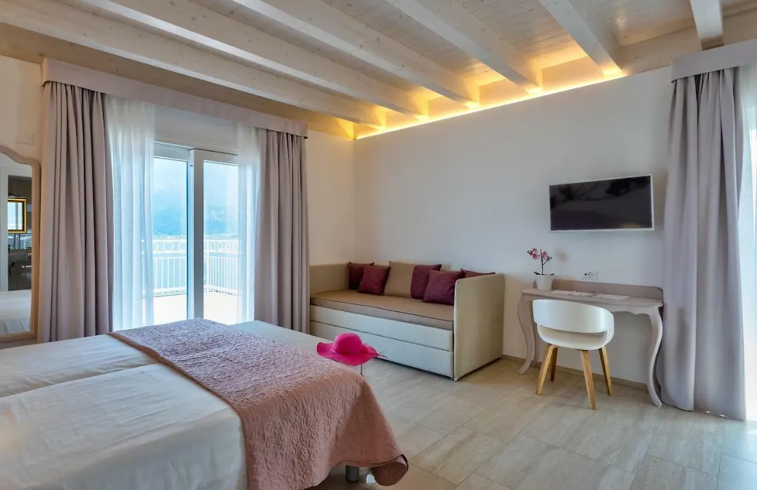 Hotel Riviera Panoramic Green Resort-1