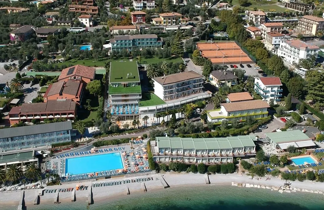 Hotel Ideal-1